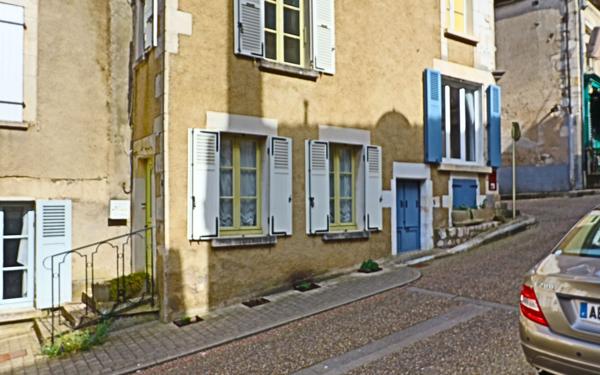 Maison à vendre    3 pièces • 72 m2 Sancerre