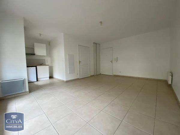 Appartement à louer 1 pièce 30.06m² Le Pontet (84130)