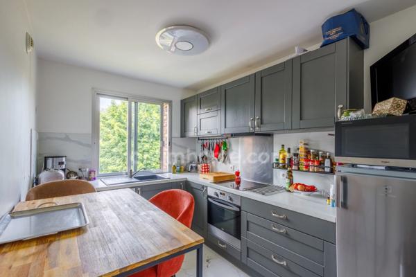 Honfleur - Appartement de type T2 - 63,23 m2 - 1 chambre - Terrasse - Parking - 2eme étage sans ascenseur