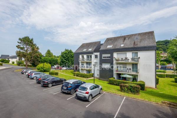 Honfleur - Appartement de type T2 - 63,23 m2 - 1 chambre - Terrasse - Parking - 2eme étage sans ascenseur