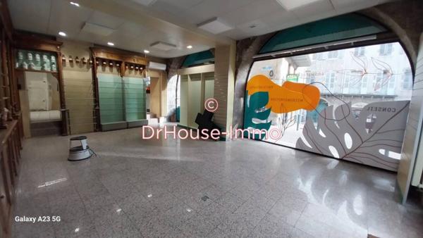 Commerce à louer de 130 m²