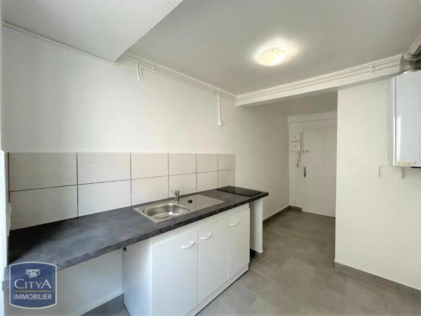 Appartement à louer 1 pièce 25.33m² Corbeil-Essonnes (91100)