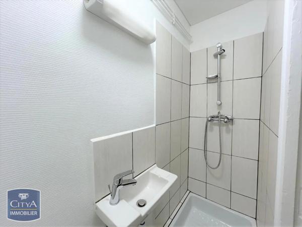 Appartement à louer 1 pièce 25.33m² Corbeil-Essonnes (91100)