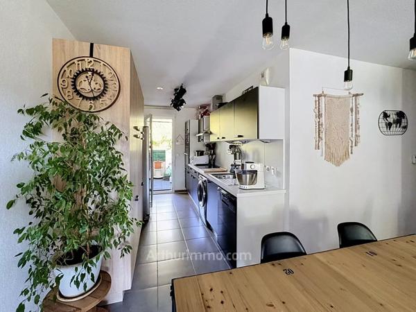 Vente                                                      Appartement
                        
                     4 pièces                      72 m2                     à Grasse