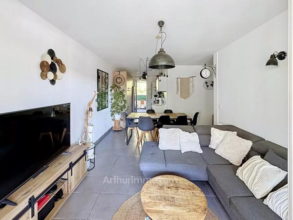 Vente                                                      Appartement
                        
                     4 pièces                      72 m2                     à Grasse
