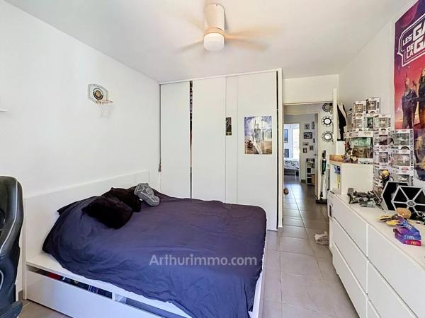 Vente                                                      Appartement
                        
                     4 pièces                      72 m2                     à Grasse