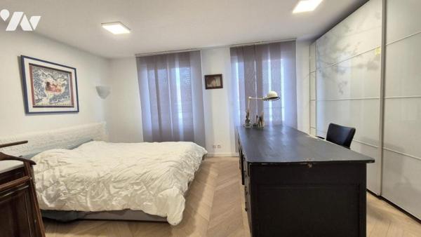 Cagnes-sur-Mer Centre : Appartement en dernier étage avec terrasse et garage.