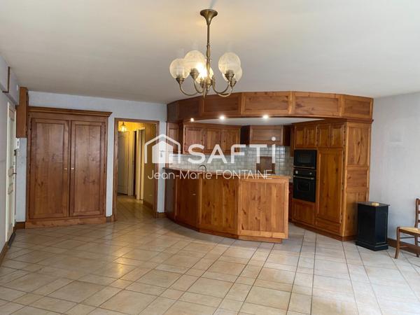 bel apartement  en rez de chaussé sur cour