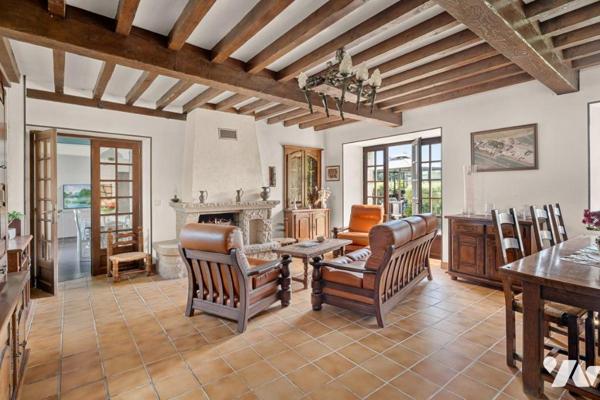 SAINT MALO - Paramé - Manoir (337m²) - Dépendances - Jardin (12900 m²)