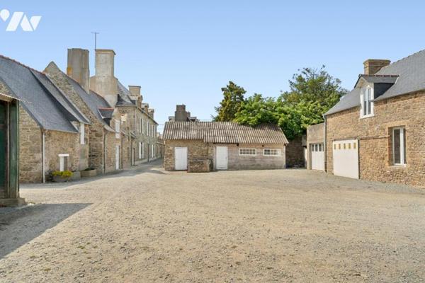 SAINT MALO - Paramé - Manoir (337m²) - Dépendances - Jardin (12900 m²)