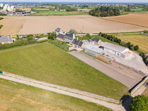 SAINT MALO - Paramé - Manoir (337m²) - Dépendances - Jardin (12900 m²)