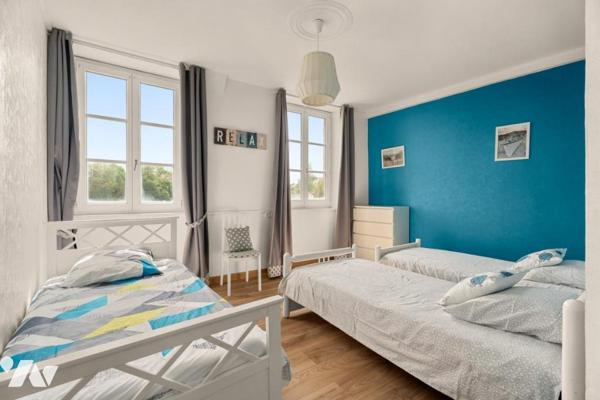 SAINT MALO - Paramé - Manoir (337m²) - Dépendances - Jardin (12900 m²)