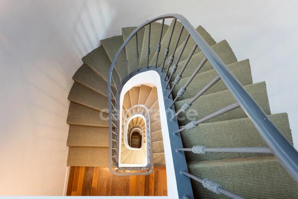 Propriete à vendre 8 pièces MARSEILLE 7EME ARRONDISSEMENT (13)/ Garage/ Accès mer