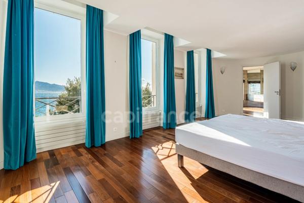 Propriete à vendre 8 pièces MARSEILLE 7EME ARRONDISSEMENT (13)/ Garage/ Accès mer