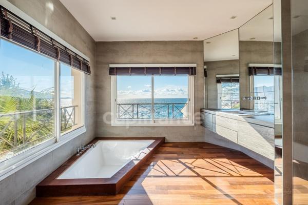 Propriete à vendre 8 pièces MARSEILLE 7EME ARRONDISSEMENT (13)/ Garage/ Accès mer