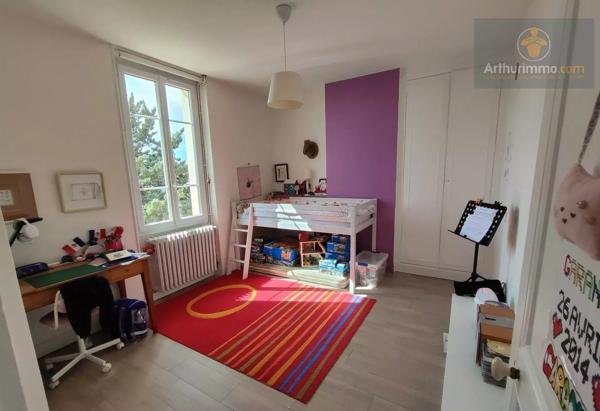 Vente                                                      Maison
                        
                     6 pièces                      154 m2                     à La Seyne-sur-Mer
