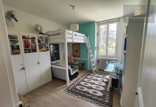 Vente                                                      Maison
                        
                     6 pièces                      154 m2                     à La Seyne-sur-Mer