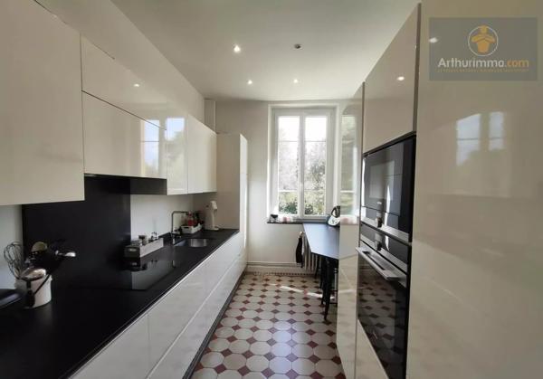 Vente                                                      Maison
                        
                     6 pièces                      154 m2                     à La Seyne-sur-Mer