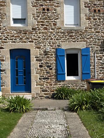 A LOUER MAISON  MEUBLE BOURG POMMERET