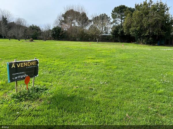 Étaules (17750) Terrain de 612 m² en centre ville Etaules