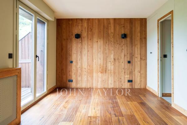 DEMI-CHALET RENOVÉ - LE JAILLET