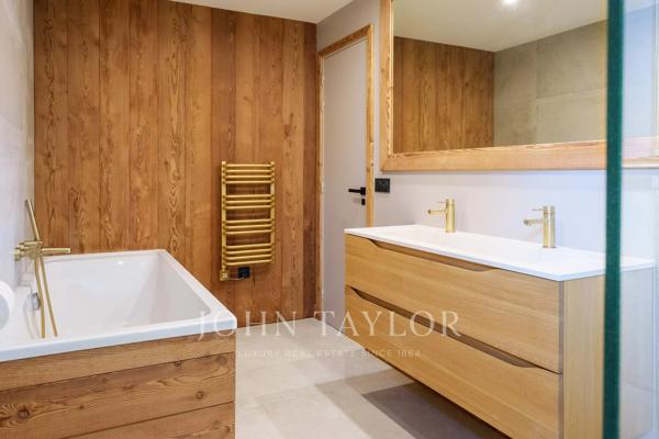 DEMI-CHALET RENOVÉ - LE JAILLET