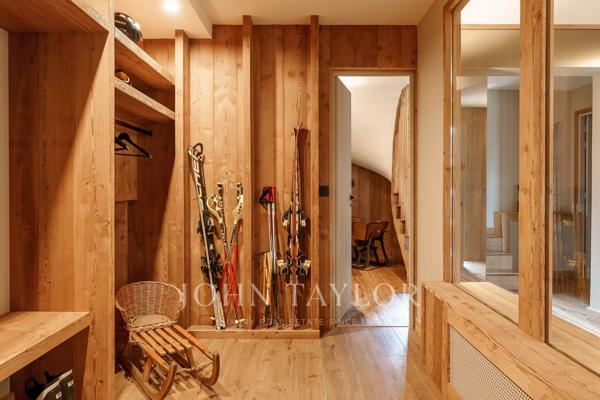 DEMI-CHALET RENOVÉ - LE JAILLET