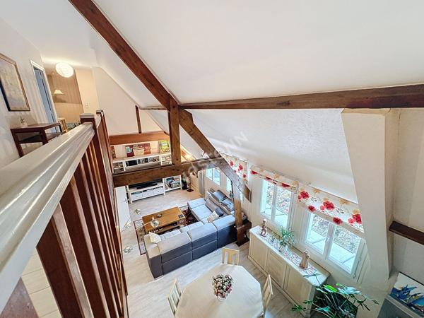 Appartement 5 pièce(s) 155 m2 - HALLES - DUPLEX - PARKINGS - DERNIER ETAGE