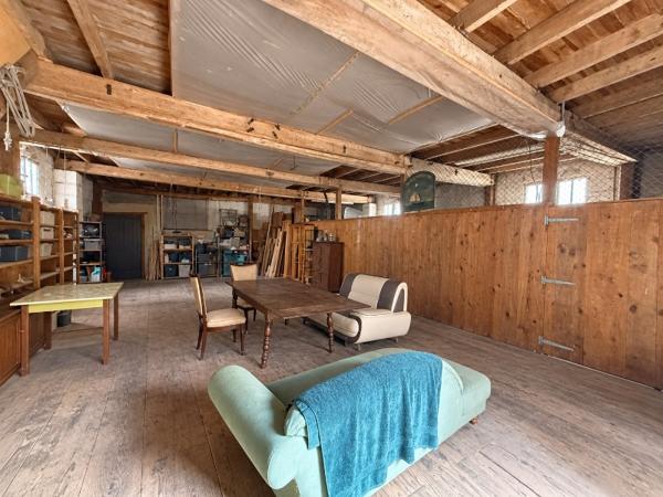 Maison 260 m² à Parcoul-Chenaud
