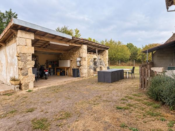 Maison 260 m² à Parcoul-Chenaud