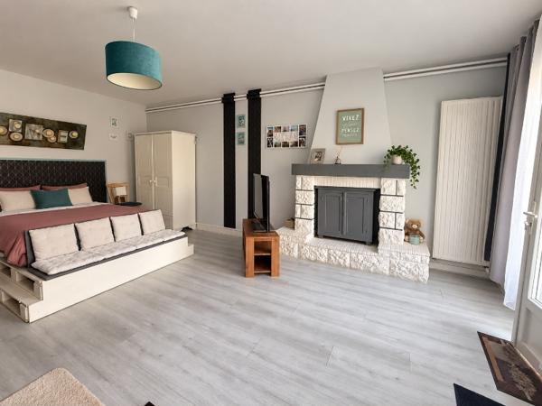 Maison 260 m² à Parcoul-Chenaud