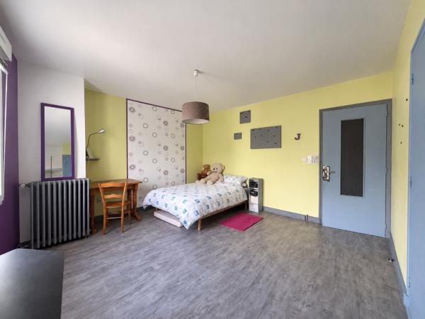 Maison 260 m² à Parcoul-Chenaud