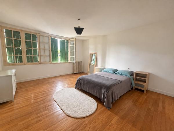 Maison 260 m² à Parcoul-Chenaud