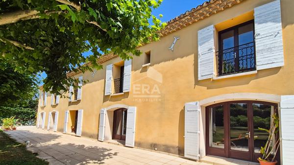 CHATEAURENARD - Maison 385 m2 6 chambres et piscine
