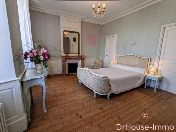 Maison à vendre 10 pièces de 333 m²