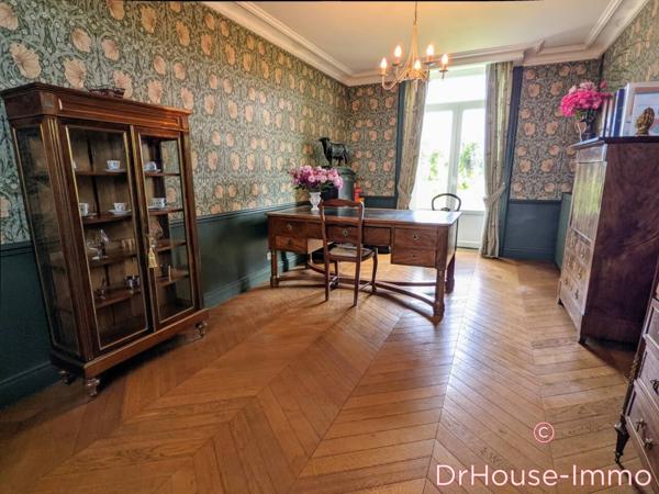 Maison à vendre 10 pièces de 333 m²