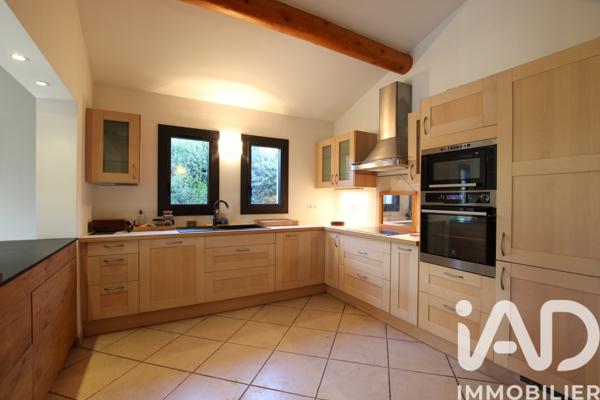 Maison à vendre 5 pièces 138 m² Saint-Rémy-de-Provence