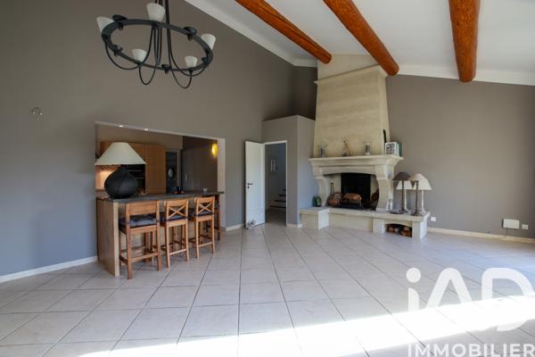 Maison à vendre 5 pièces 138 m² Saint-Rémy-de-Provence