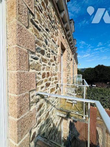 Appartement 73 m² - Perros-Guirec, secteur Trestraou.

À quelques pas de la plage de Trestrao...
