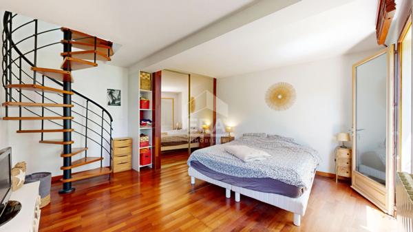 TOURRETTE-LEVENS : MAGNIFIQUE 3 PIÈCES EN DUPLEX AVEC TERRASSE, JARDIN ET 3 PARKINGS