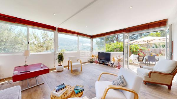 TOURRETTE-LEVENS : MAGNIFIQUE 3 PIÈCES EN DUPLEX AVEC TERRASSE, JARDIN ET 3 PARKINGS