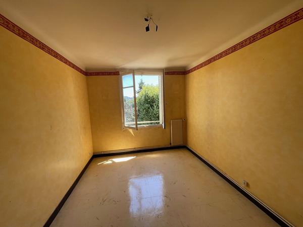 Appartement Pont de l'Arc 4 pièces 62m2