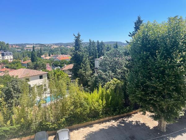Appartement Pont de l'Arc 4 pièces 62m2