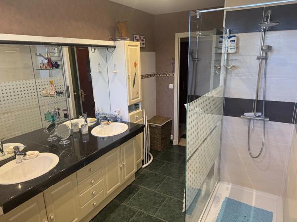 Maison à vendre 7 pièces SAINT VALLIER (71)