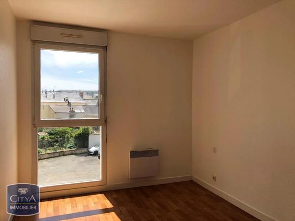 Appartement à louer 2 pièces 38.01m² Laval (53000)