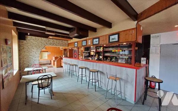 CARNOET - AFFAIRE COMMERCIALE AVEC LOGEMENT