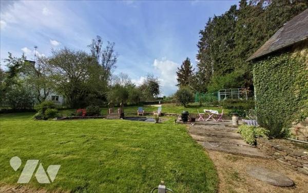 CARNOET - AFFAIRE COMMERCIALE AVEC LOGEMENT