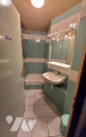 CARNOET - AFFAIRE COMMERCIALE AVEC LOGEMENT