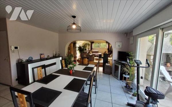 CARNOET - AFFAIRE COMMERCIALE AVEC LOGEMENT