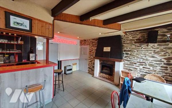 CARNOET - AFFAIRE COMMERCIALE AVEC LOGEMENT